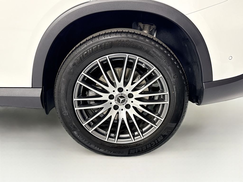 Thumbnail: 2026 Mercedes-Benz GLC - 32