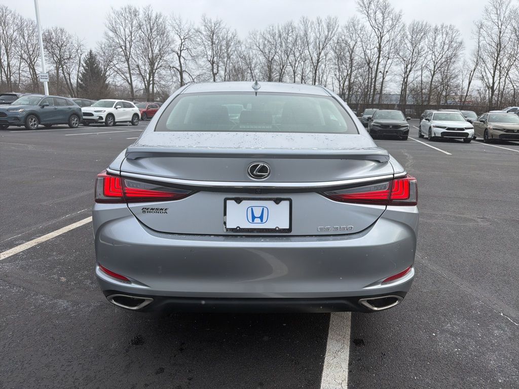 Thumbnail: 2022 Lexus ES - 4