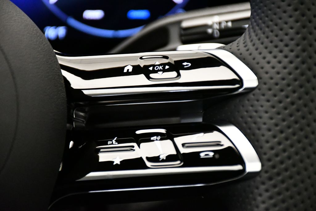 Thumbnail: 2026 Mercedes-Benz GLC - 24