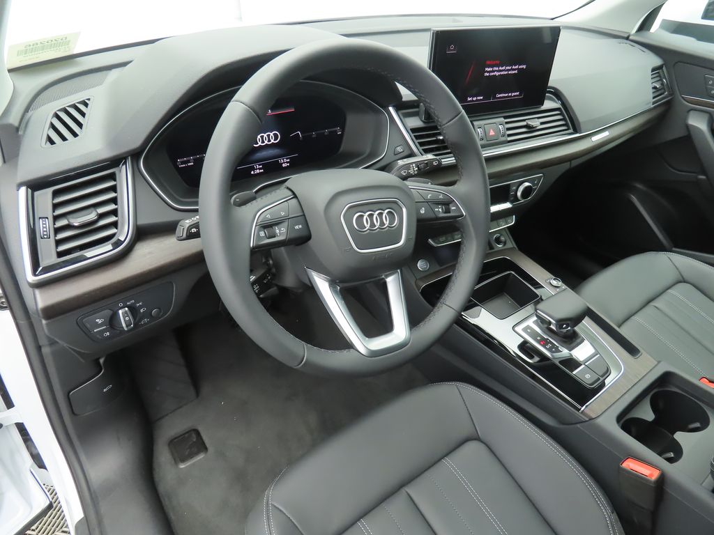 Thumbnail: 2025 Audi Q5 - 9