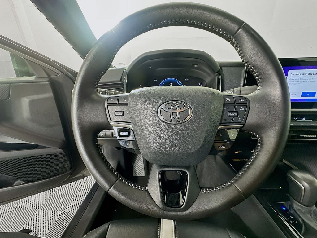Thumbnail: 2025 Toyota Camry - 10