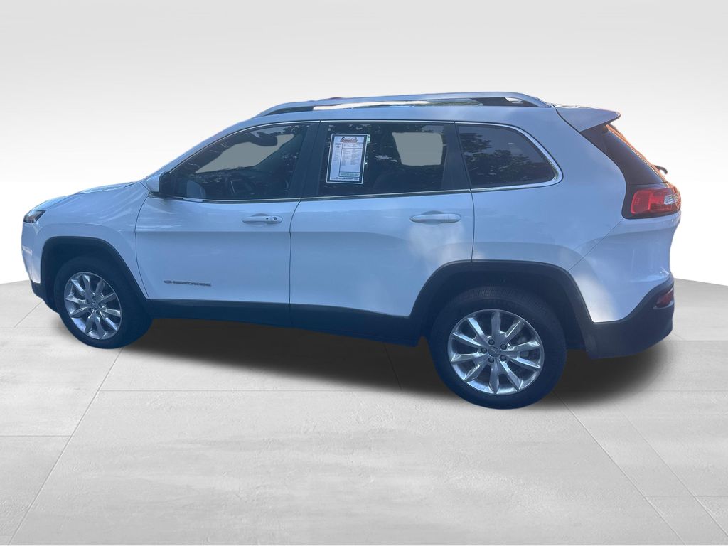 Used 2015 White Jeep Limited image 17