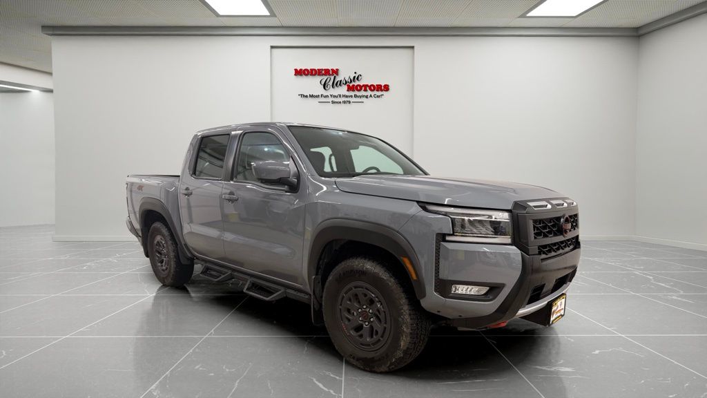 Boulder Gray Pearl 2025 Nissan Frontier PRO-4X Crew Cab 4WD Pickup Truck Four-Wheel Drive 9-Speed Automatic Overdrive