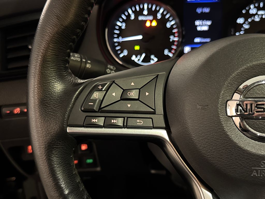 Certified Used 2018 Black Nissan SL image 21