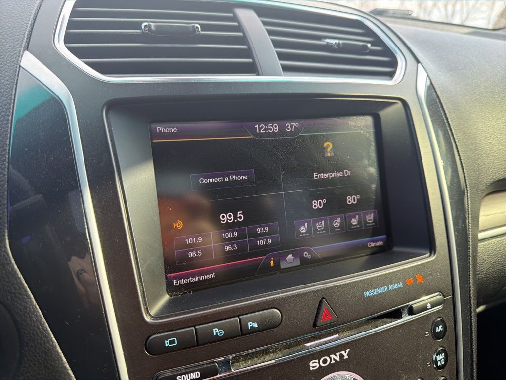 Thumbnail: 2016 Ford Explorer - 32