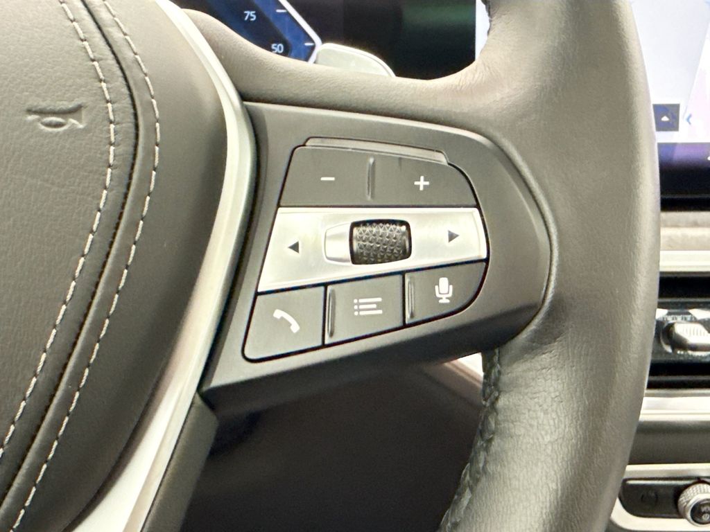 Thumbnail: 2026 BMW X5 - 12