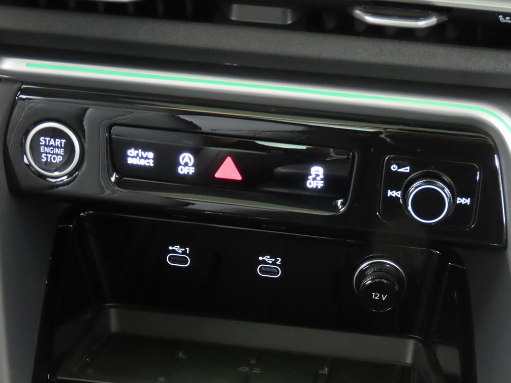 Thumbnail: 2025 Audi Q5 - 20