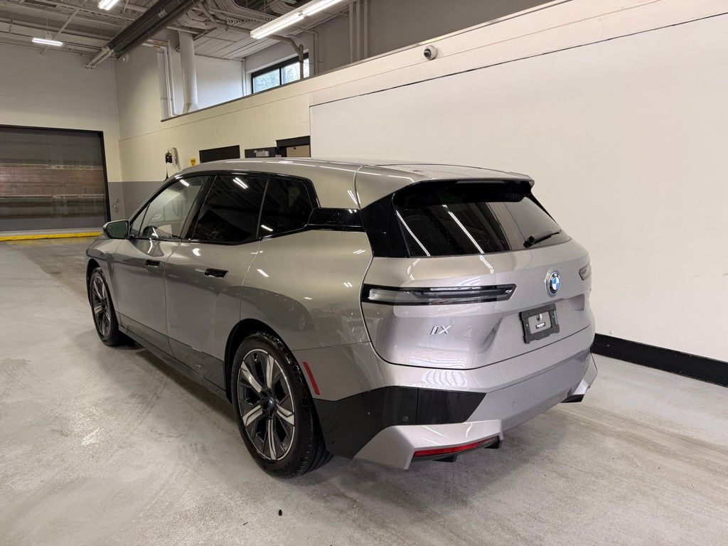 Thumbnail: 2023 BMW iX - 3