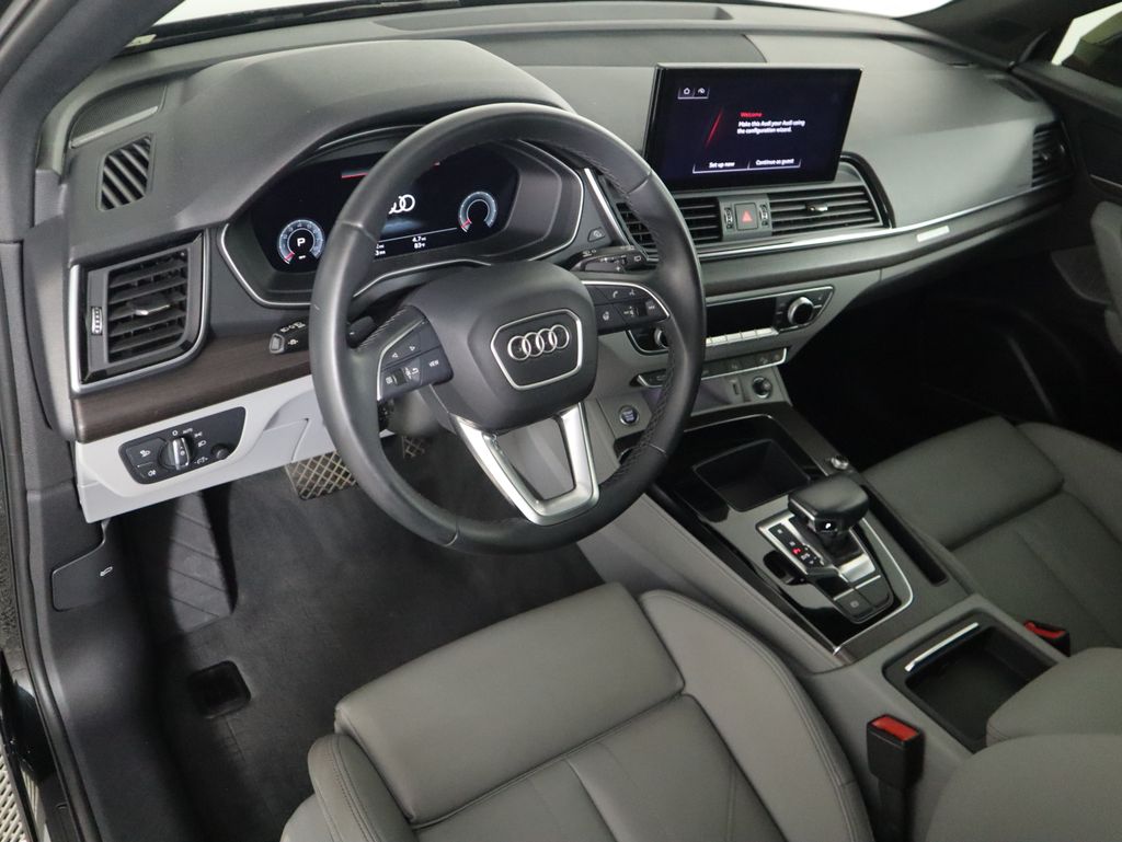Thumbnail: 2022 Audi Q5 - 9