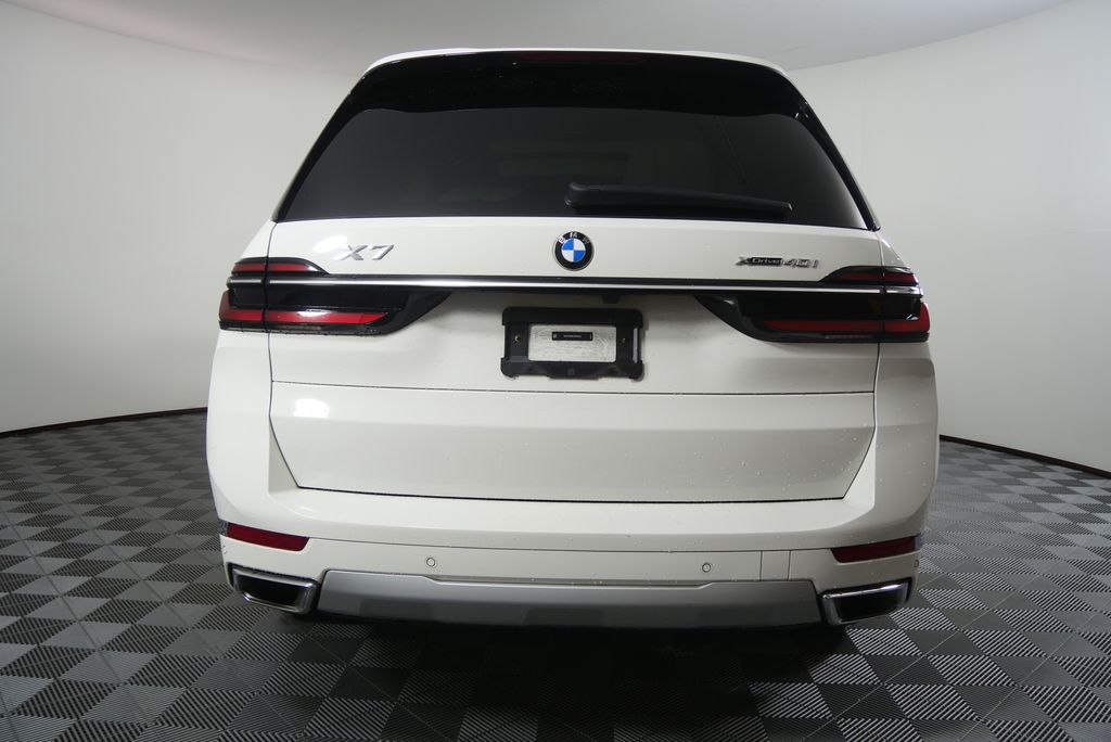 Thumbnail: 2025 BMW X7 - 4