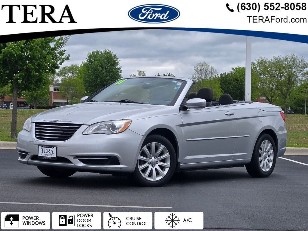 2011 Chrysler 200 Touring Convertible FWD
