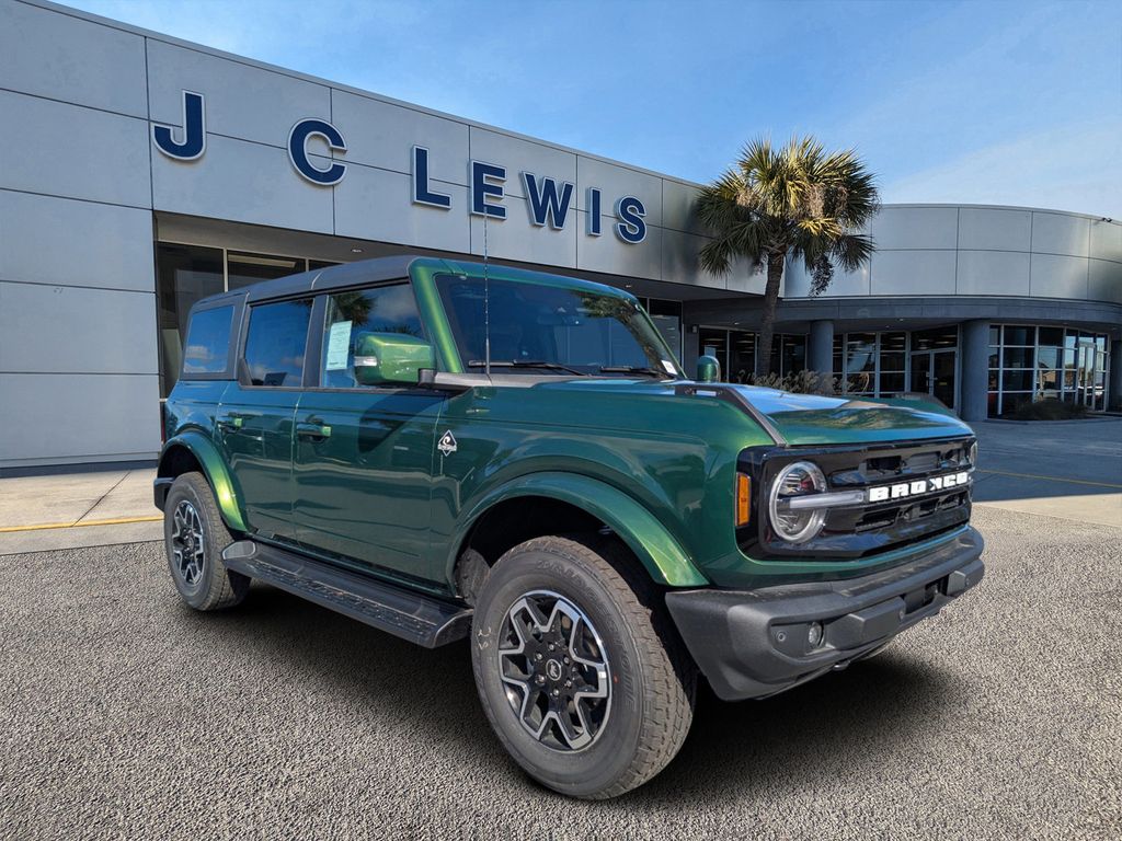 2025 Ford Bronco Outer Banks