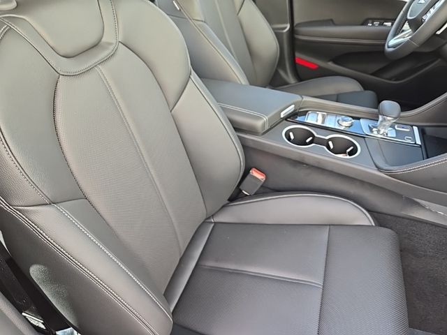 2025 Genesis G70  20