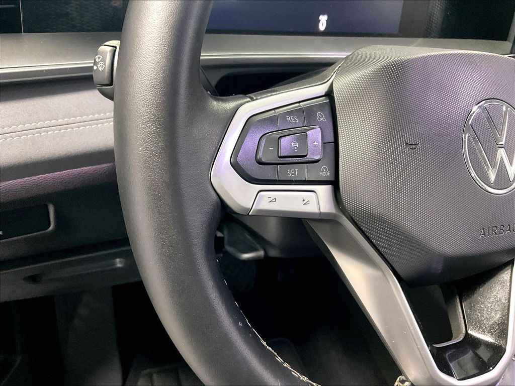 2025 Volkswagen Tiguan — photo 23