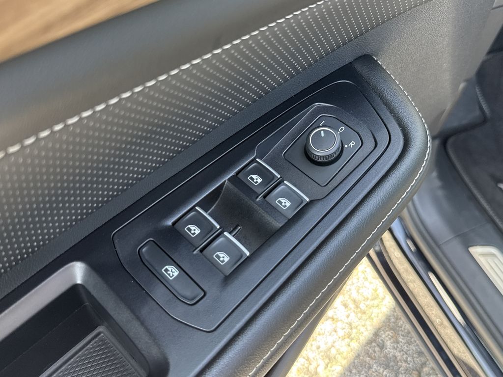 2024 Volkswagen Atlas 2.0T SE w/Technology Black at DeMontrond Auto Country