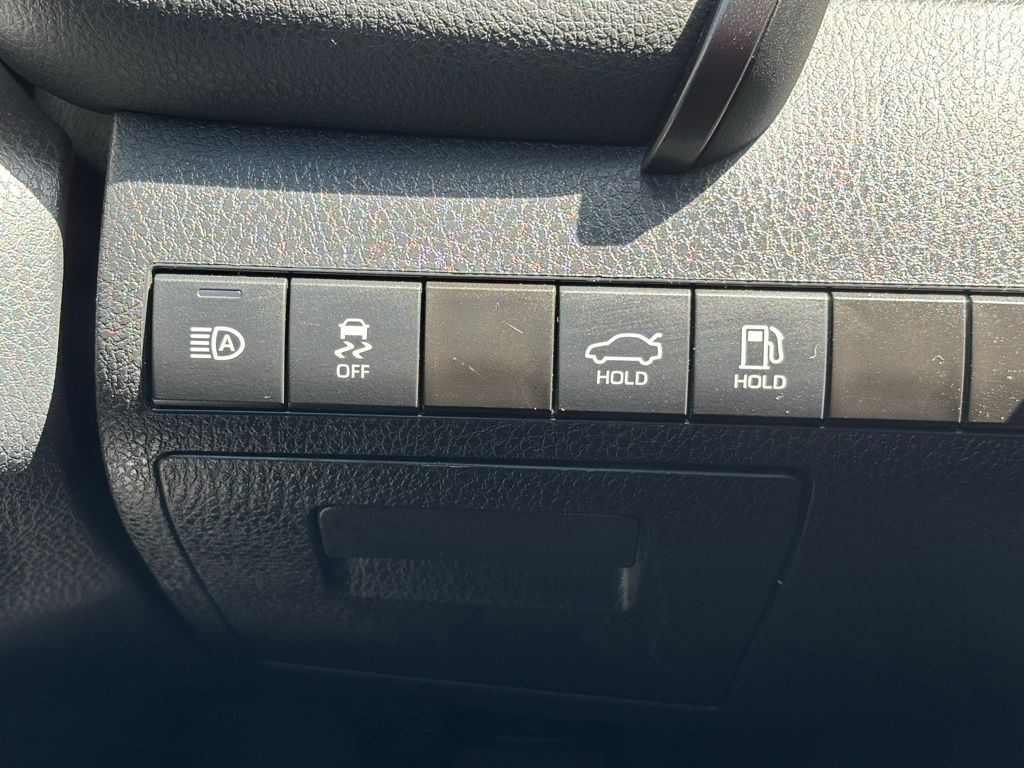2023 Toyota Camry LE photo