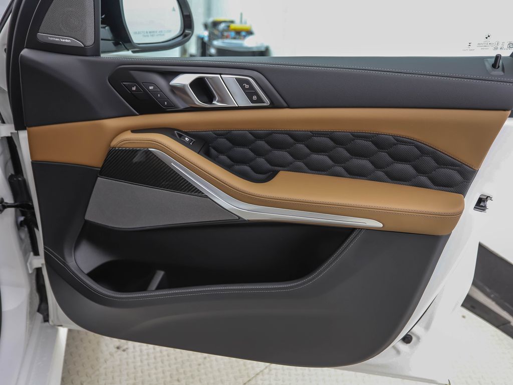 Thumbnail: 2026 BMW X5 - 30