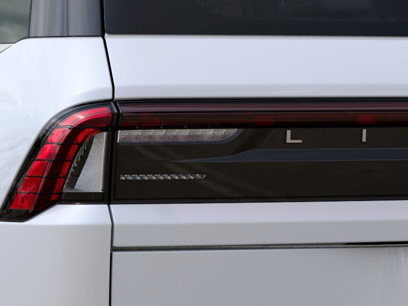Thumbnail: 2027 Lincoln Navigator - 21