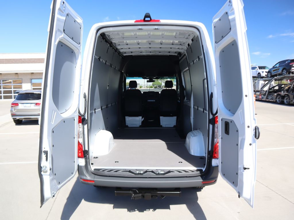 2025 Mercedes-Benz Sprinter 2500 27