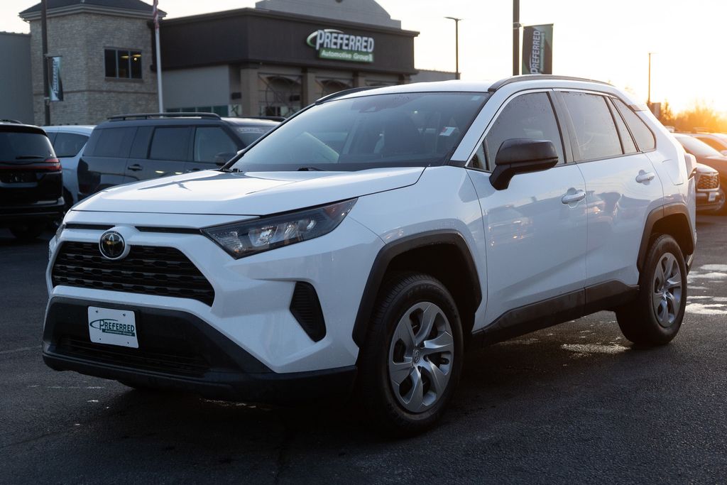 2021 Toyota RAV4 LE FWD