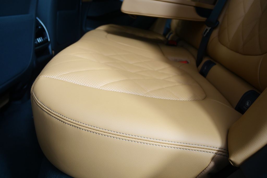 Thumbnail: 2026 BMW X5 - 15