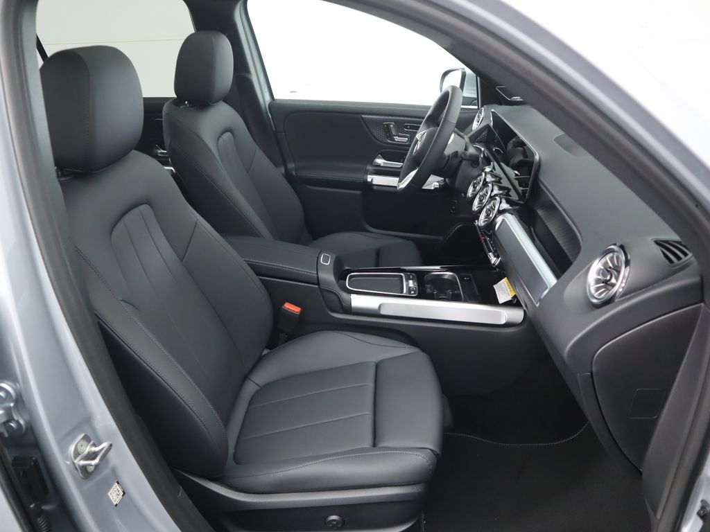 Thumbnail: 2026 Mercedes-Benz GLB - 20