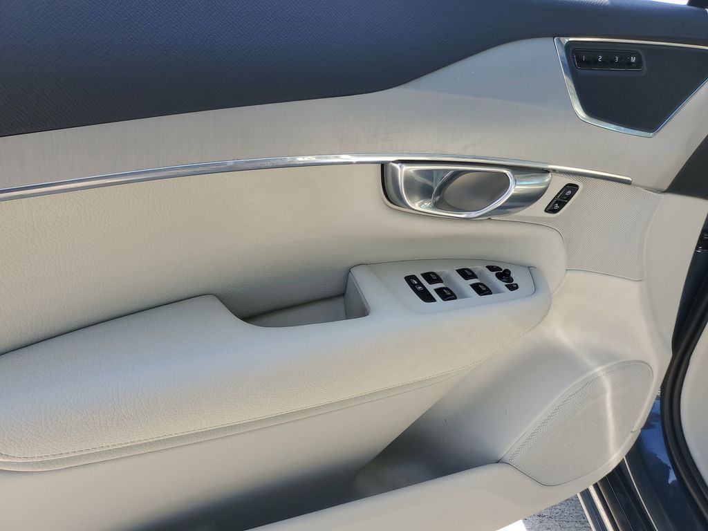 used 2021 Volvo XC90 car, priced at $24,995