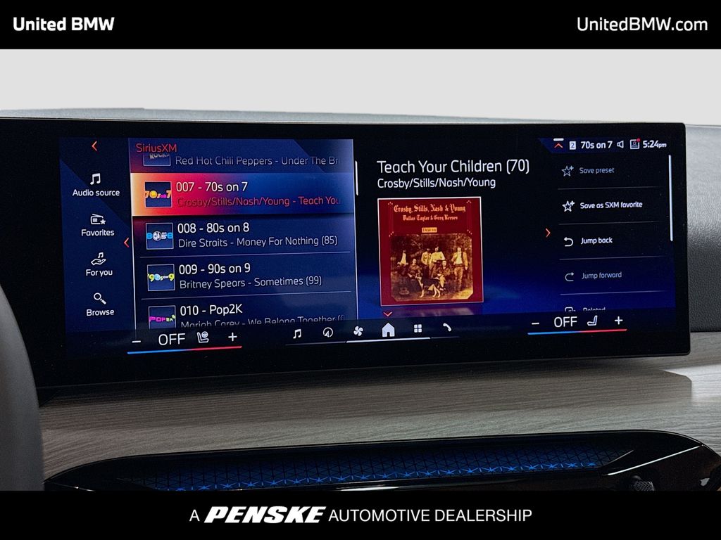 Thumbnail: 2025 BMW i4 - 8