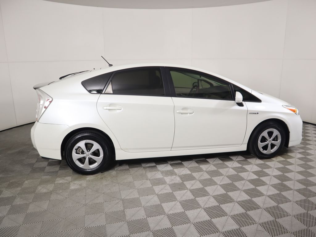 Thumbnail: 2015 Toyota Prius - 4
