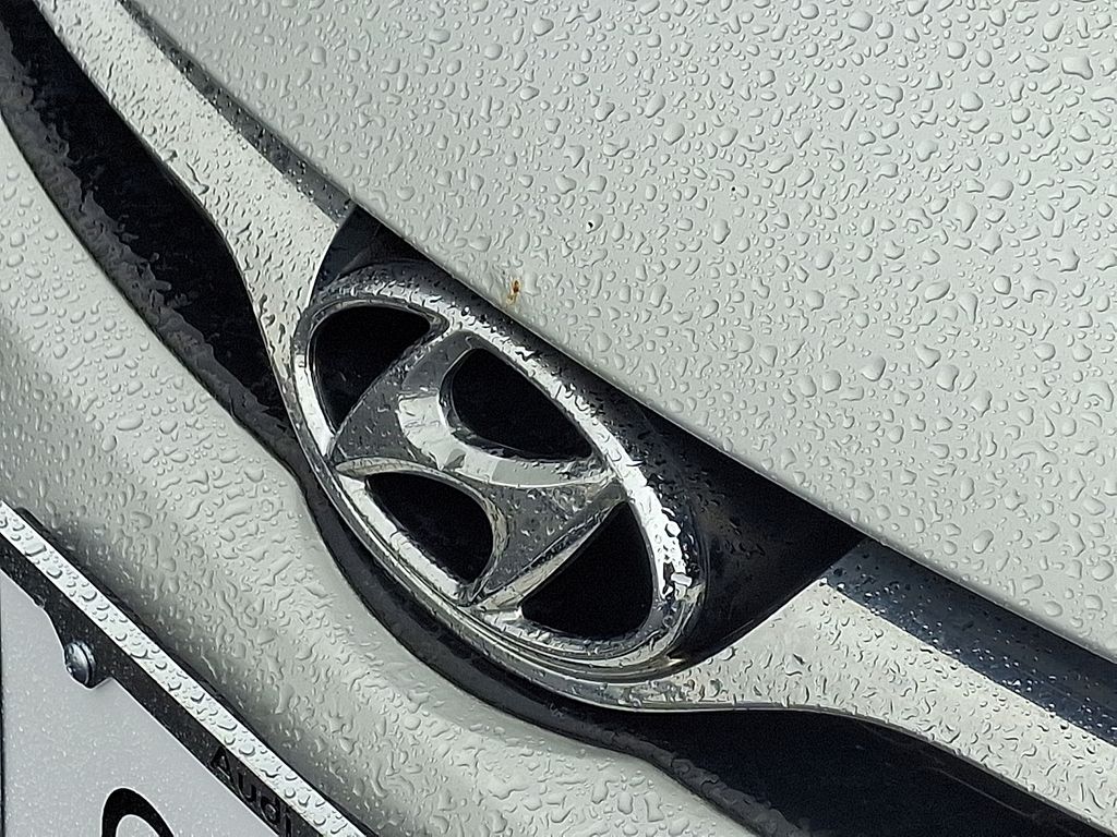 Thumbnail: 2013 Hyundai Elantra - 29