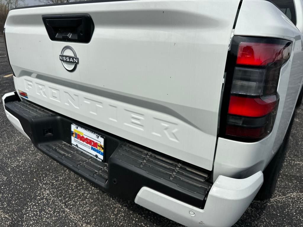 2025 Nissan Frontier SV photo