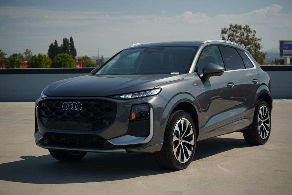 Thumbnail: 2026 Audi Q3 - 1