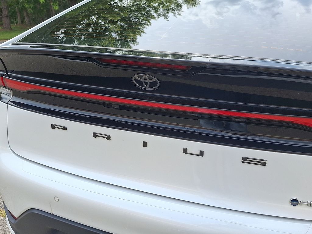 Thumbnail: 2023 Toyota Prius - 27