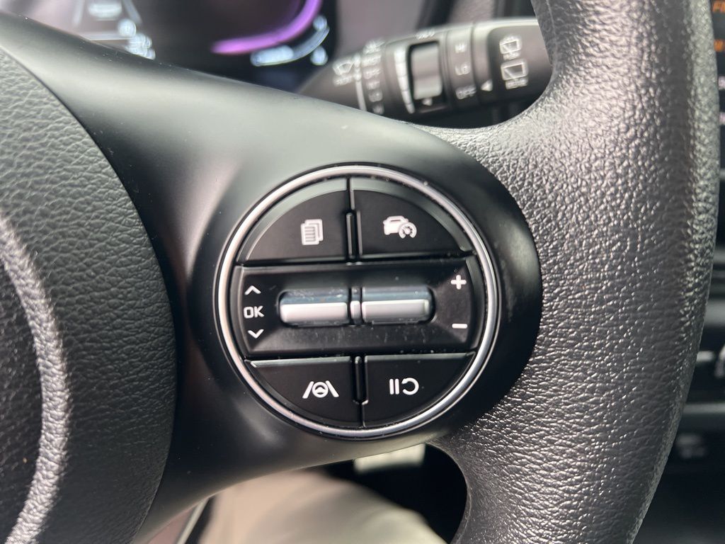 2023 Kia Soul LX photo