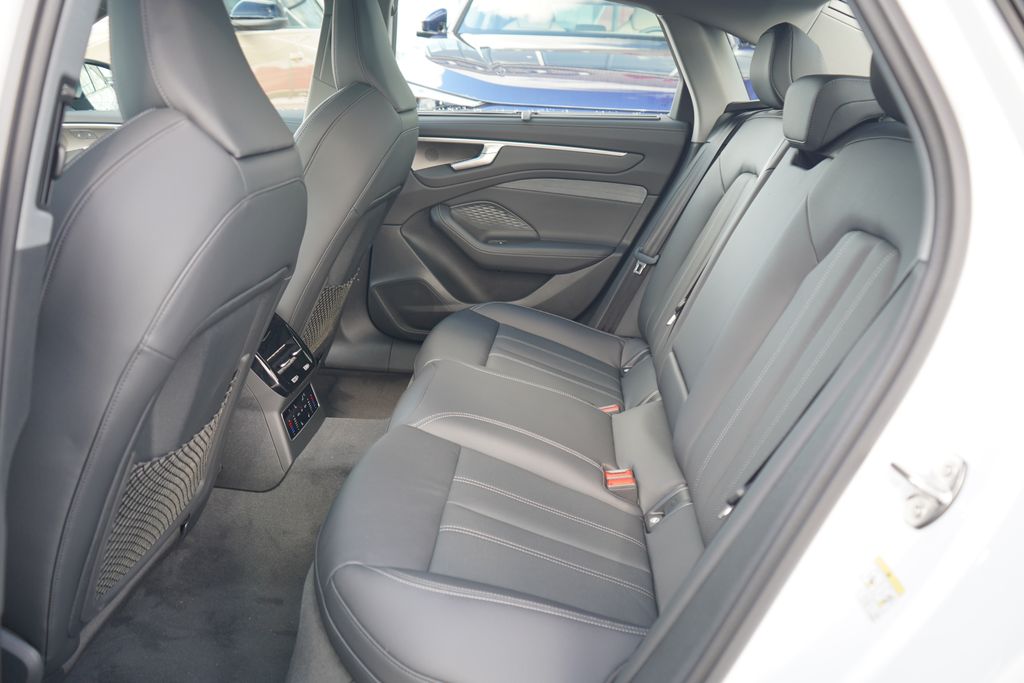 Thumbnail: 2026 Audi A6 - 7