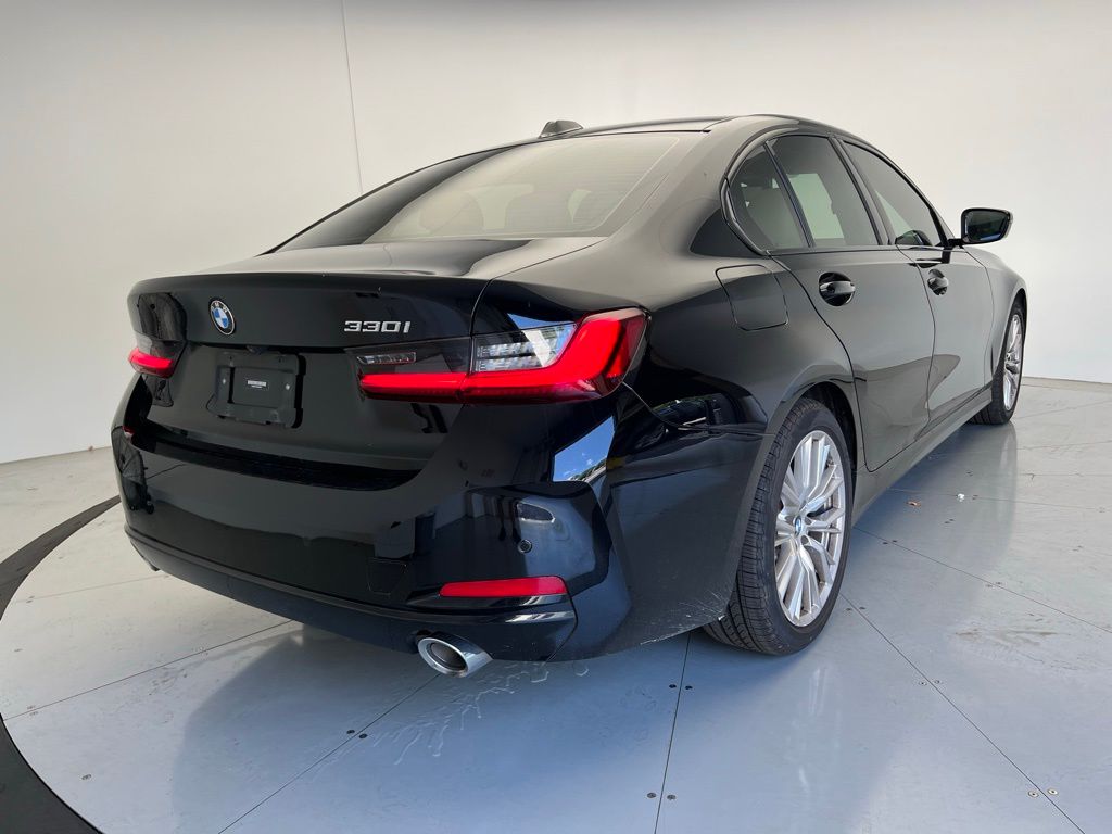 2023 BMW 3 Series 330i 3