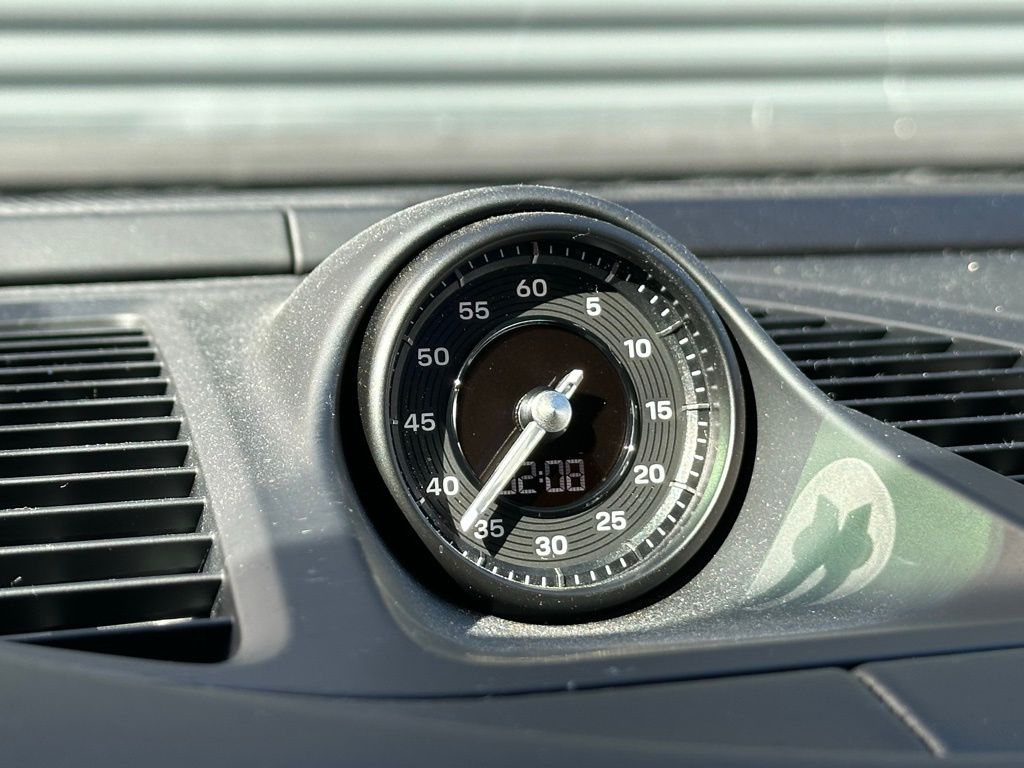 Thumbnail: 2025 Porsche Macan - 30