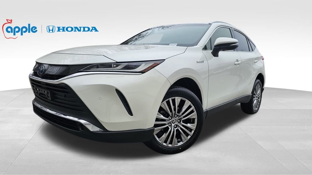 2021 Toyota Venza XLE's photo