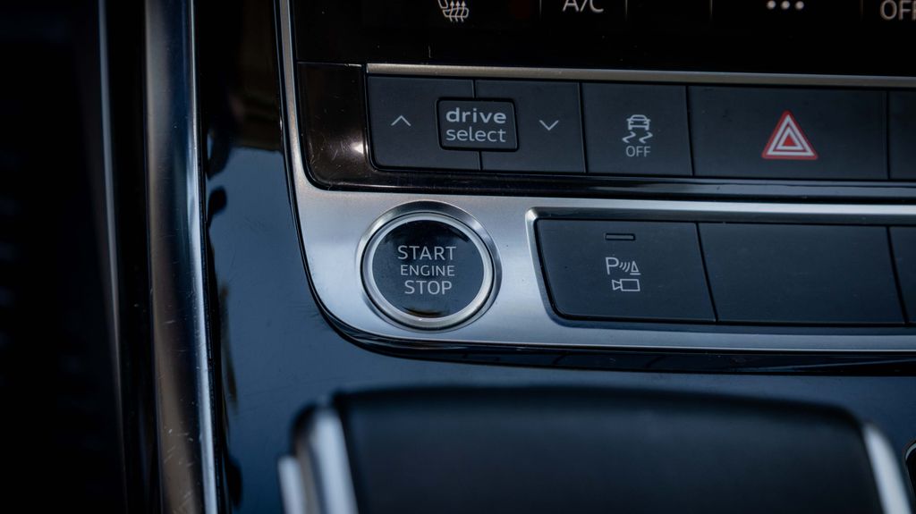 Used 2022 Audi Q7 55 Premium 4D Sport Utility