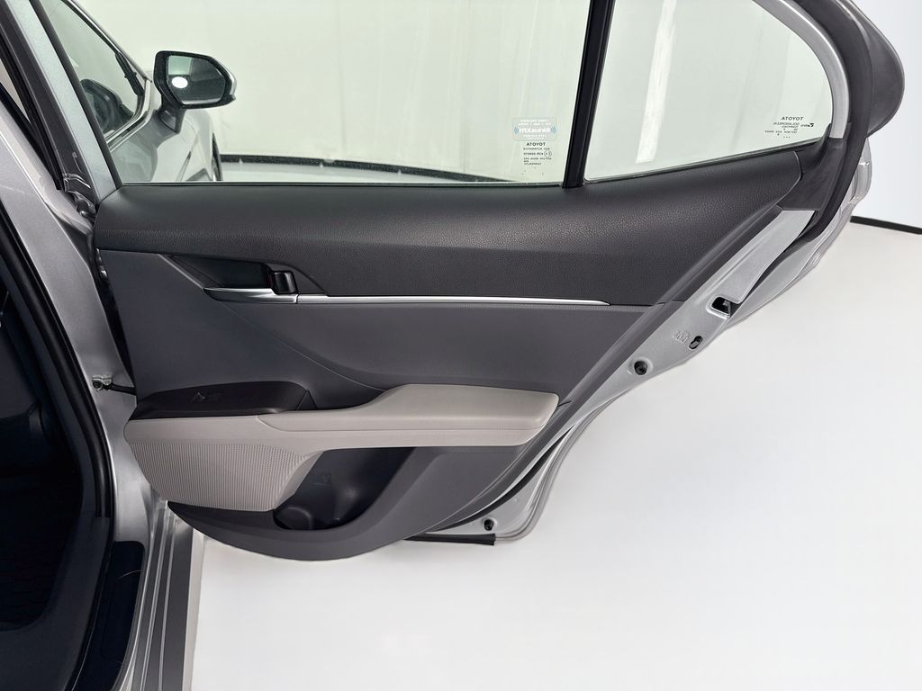 Thumbnail: 2023 Toyota Camry - 27