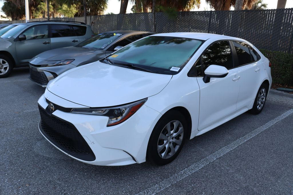 2022 Toyota Corolla LE Hero Image