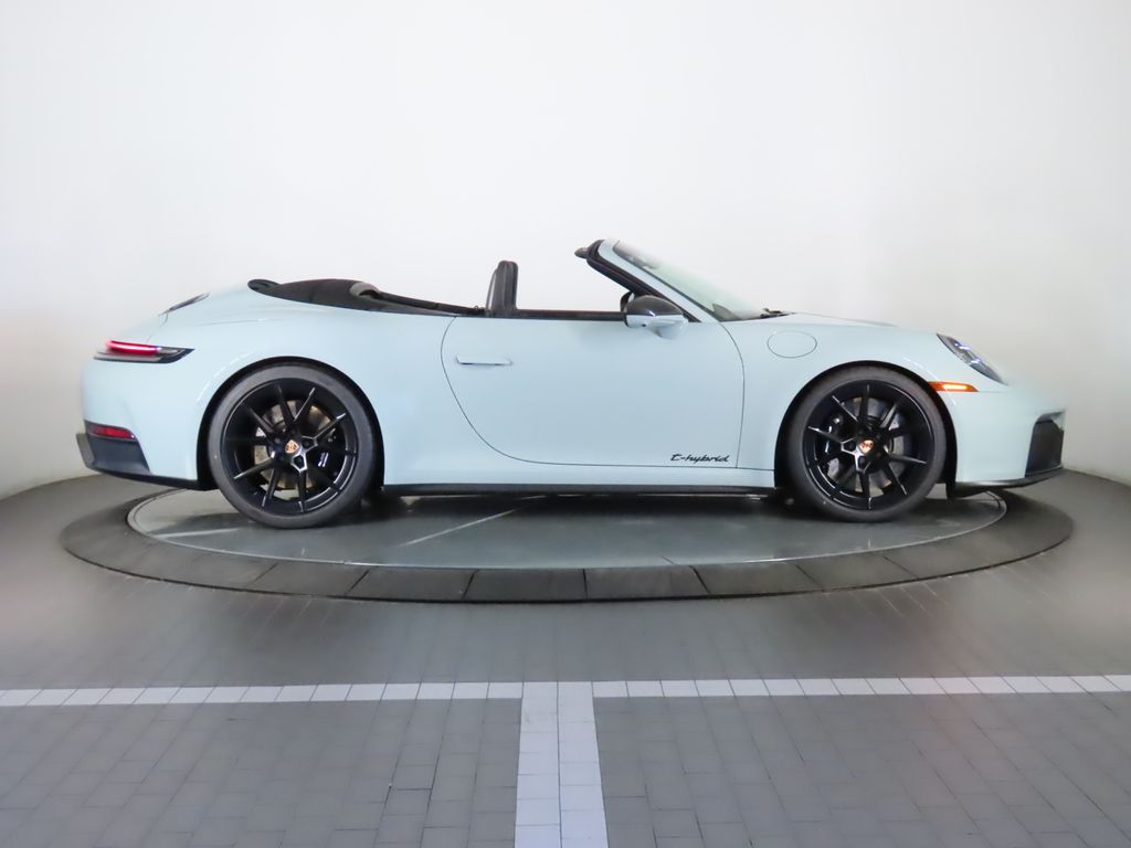 Thumbnail: 2025 Porsche 911 - 16