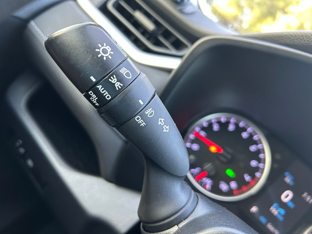 Thumbnail: 2020 Toyota RAV4 - 28