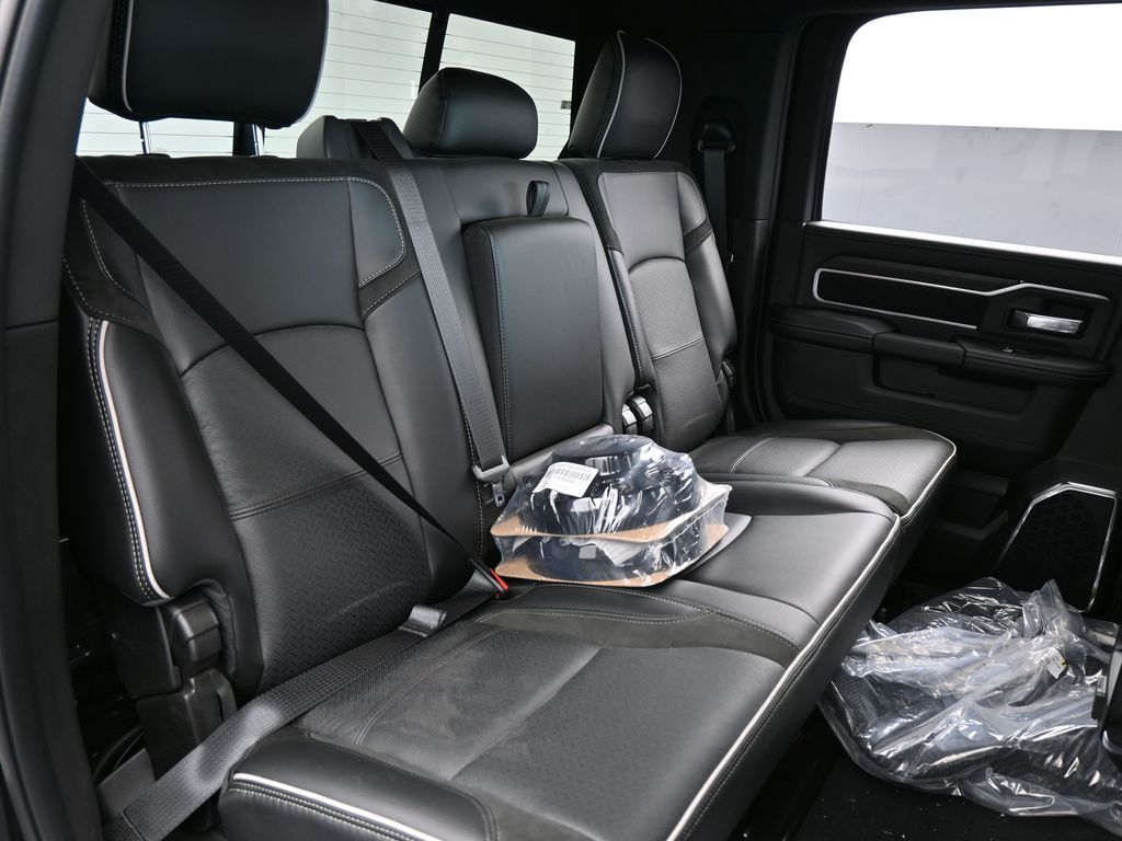 New 2026 Diamond Black Crystal Pearlcoat Ram Laramie image 49