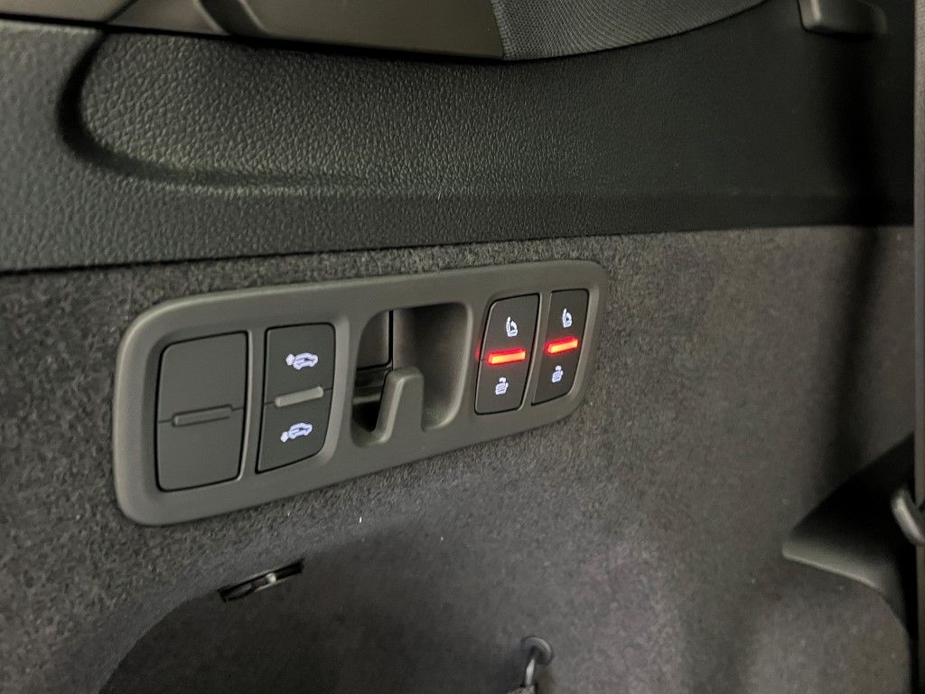 Thumbnail: 2026 Audi Q7 - 13