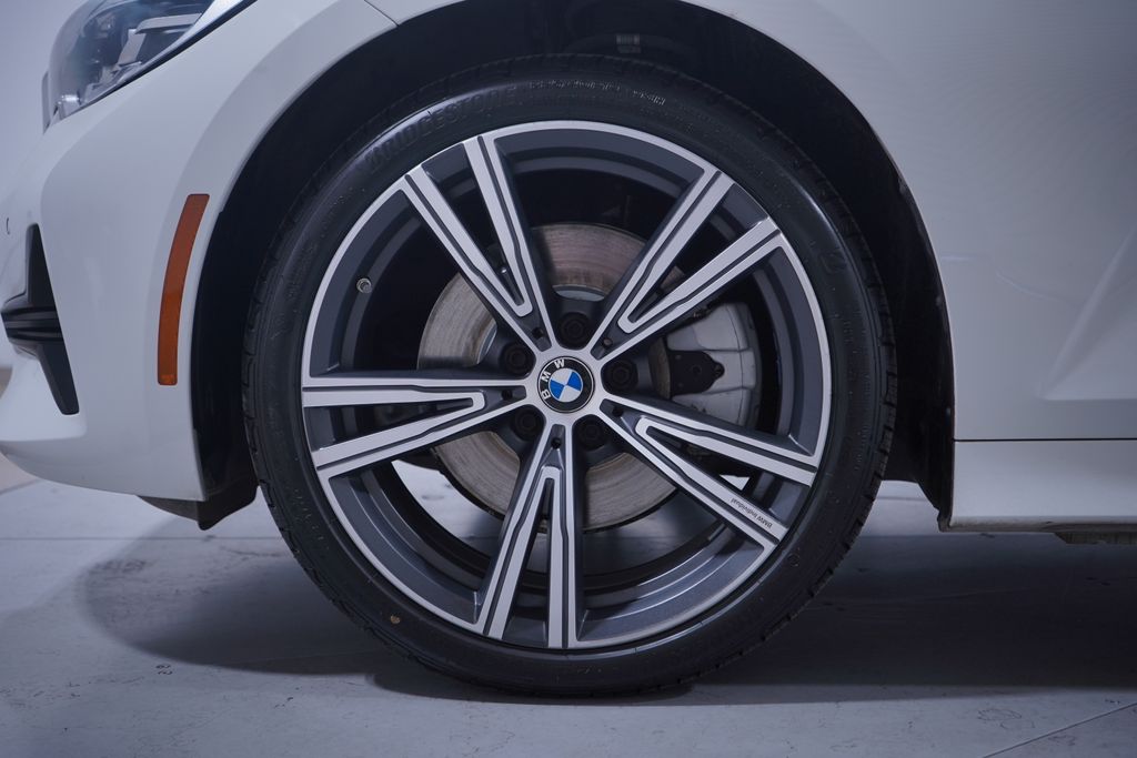Thumbnail: 2022 BMW 3 Series - 2