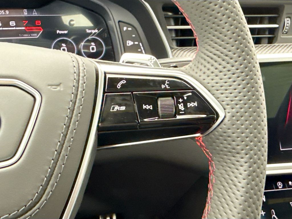 Thumbnail: 2026 Audi RS 7 - 13