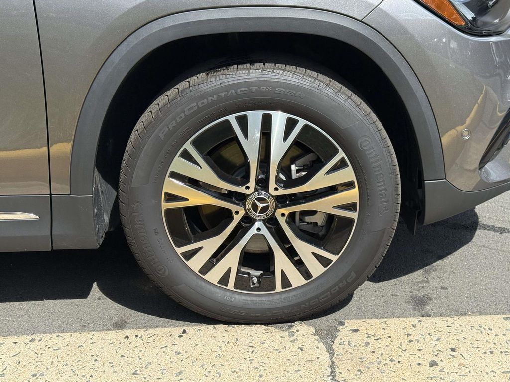 Thumbnail: 2025 Mercedes-Benz GLA - 17