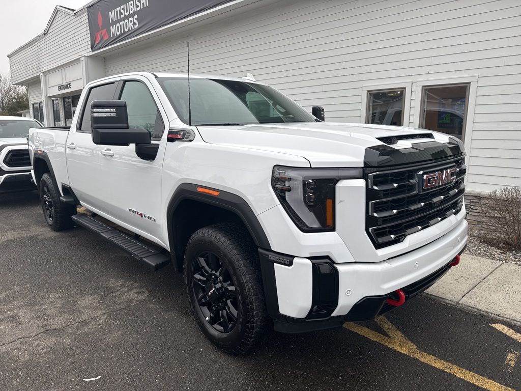 Summit White 2025 GMC Sierra 2500HD AT4 Crew Cab 4WD Pickup Truck Four-Wheel Drive Automatic