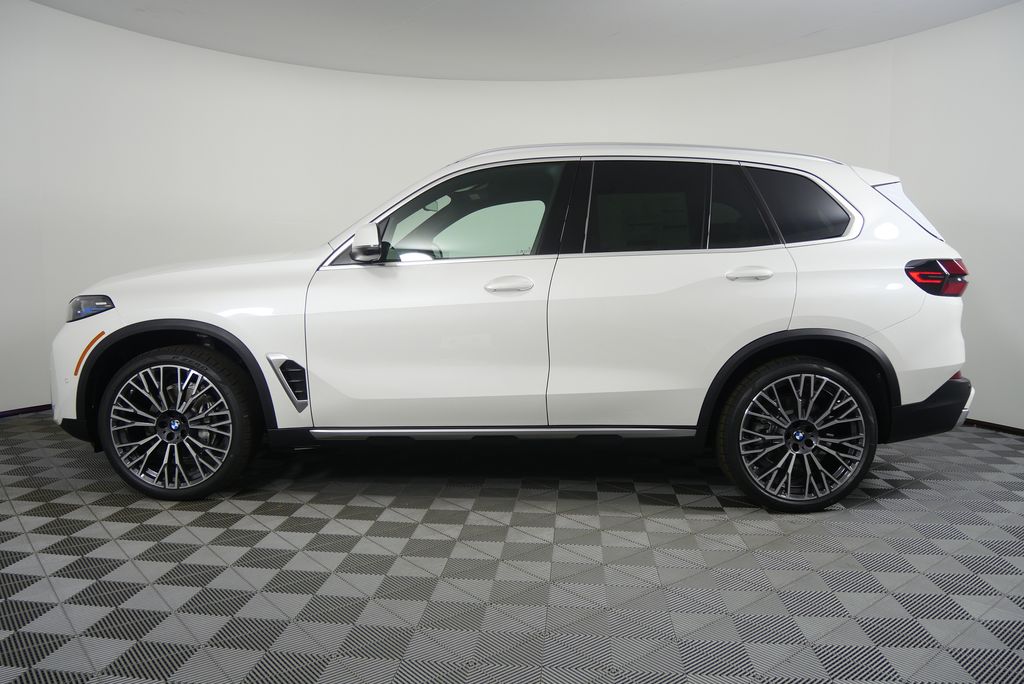 Thumbnail: 2026 BMW X5 - 6